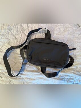 Athleta crossbody belt bag